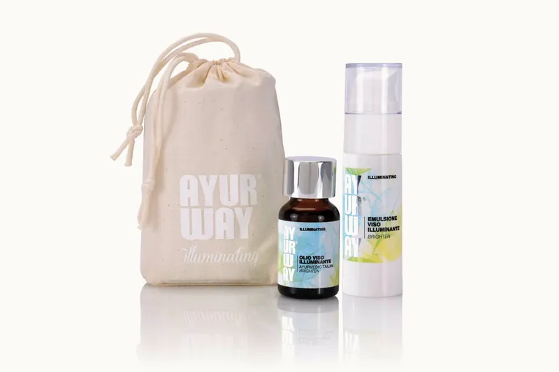Linea Illuminating di Ayurway: sacchetto di tela, olio e siero